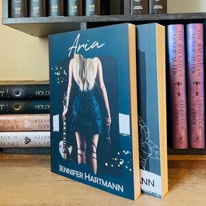 OOP/OG Aria + Coda by Jennifer Hartmann